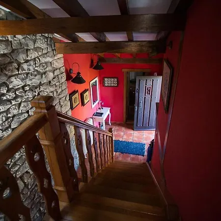 Casa Independiente Con Chimena, Jardín Y Barbacoa *