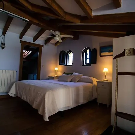 Casa Independiente Con Chimena, Jardín Y Barbacoa Сasa de vacaciones *