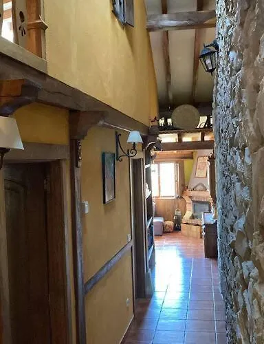 Casa Independiente Con Chimena, Jardín Y Barbacoa *