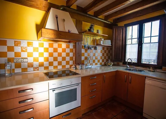 Casa Independiente Con Chimena, Jardín Y Barbacoa