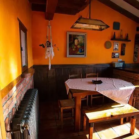 Casa Independiente Con Chimena, Jardin Y Barbacoa * サンタンデール